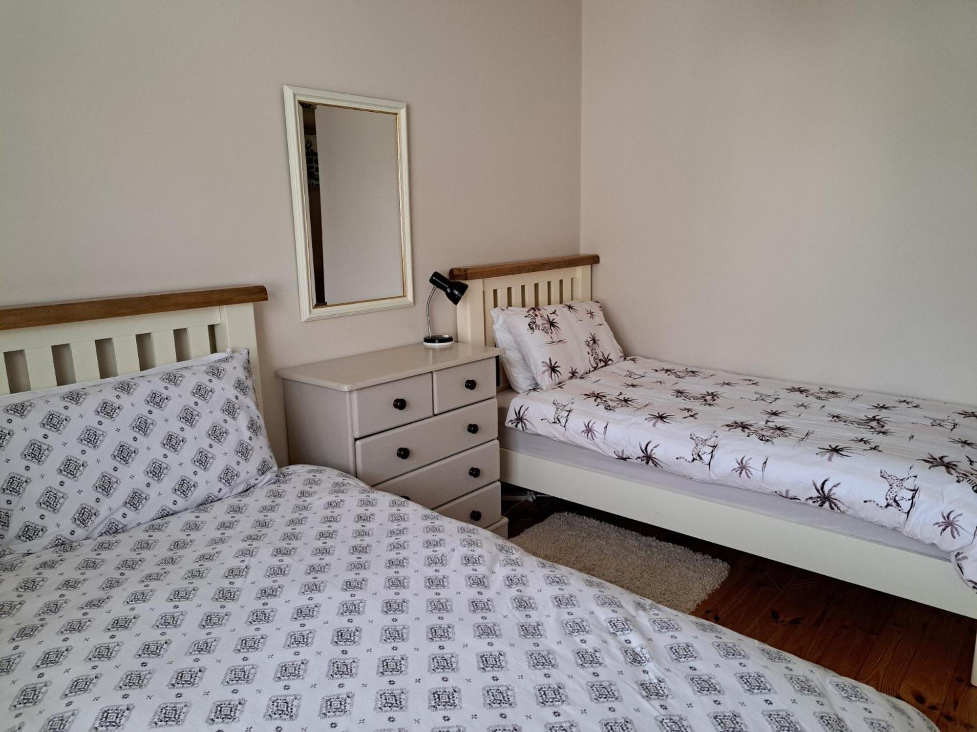 Bearstone House Apartment Loughrea ภายนอก รูปภาพ